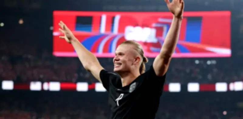 Erling Haaland anota doblete ante Senegal en su primera Copa del Mundo