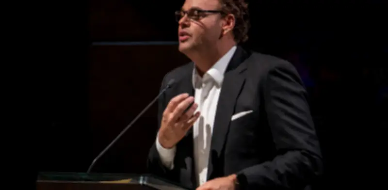 Faitelson critica a Sudáfrica por visas y caso de periodistas