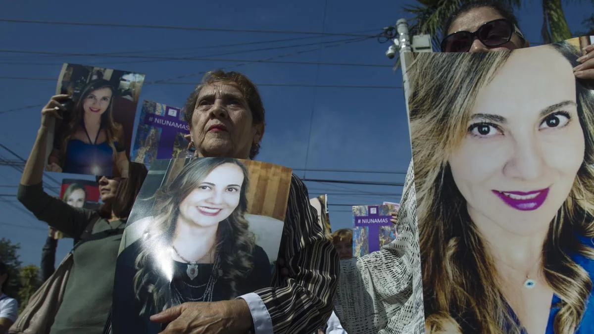 Familia de Abril Pérez se retira de juicio por feminicidio en CDMX