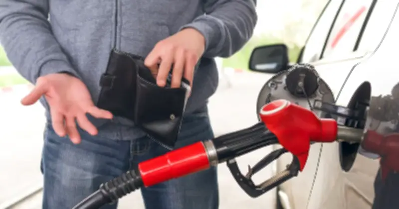 Gasolineras pequeñas operan con pérdidas por bajos márgenes y topes de precio