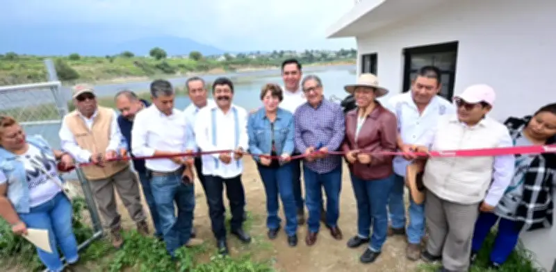 Gobernadora Delfina Gómez entrega olla captación de agua en Texcoco