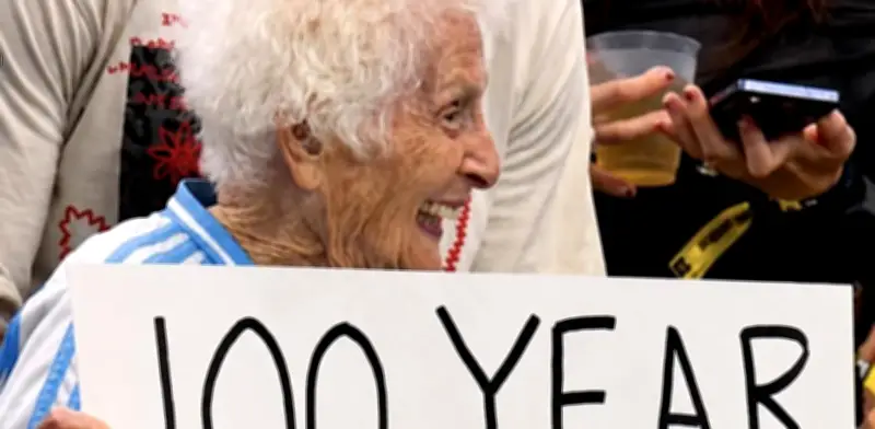 Granny Smith: la fan de 100 años de Messi que enamoró al Mundial 2026