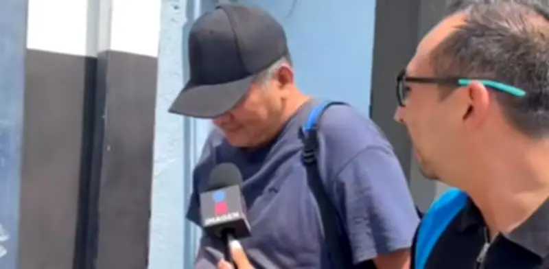 Guardia de seguridad se queda dormido en cine y lo dejan encerrado toda la noche
