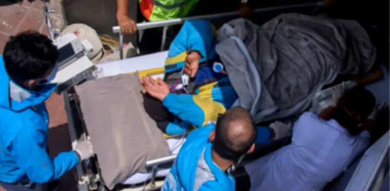 Hallan con vida a sherpa desaparecido seis días en el Everest