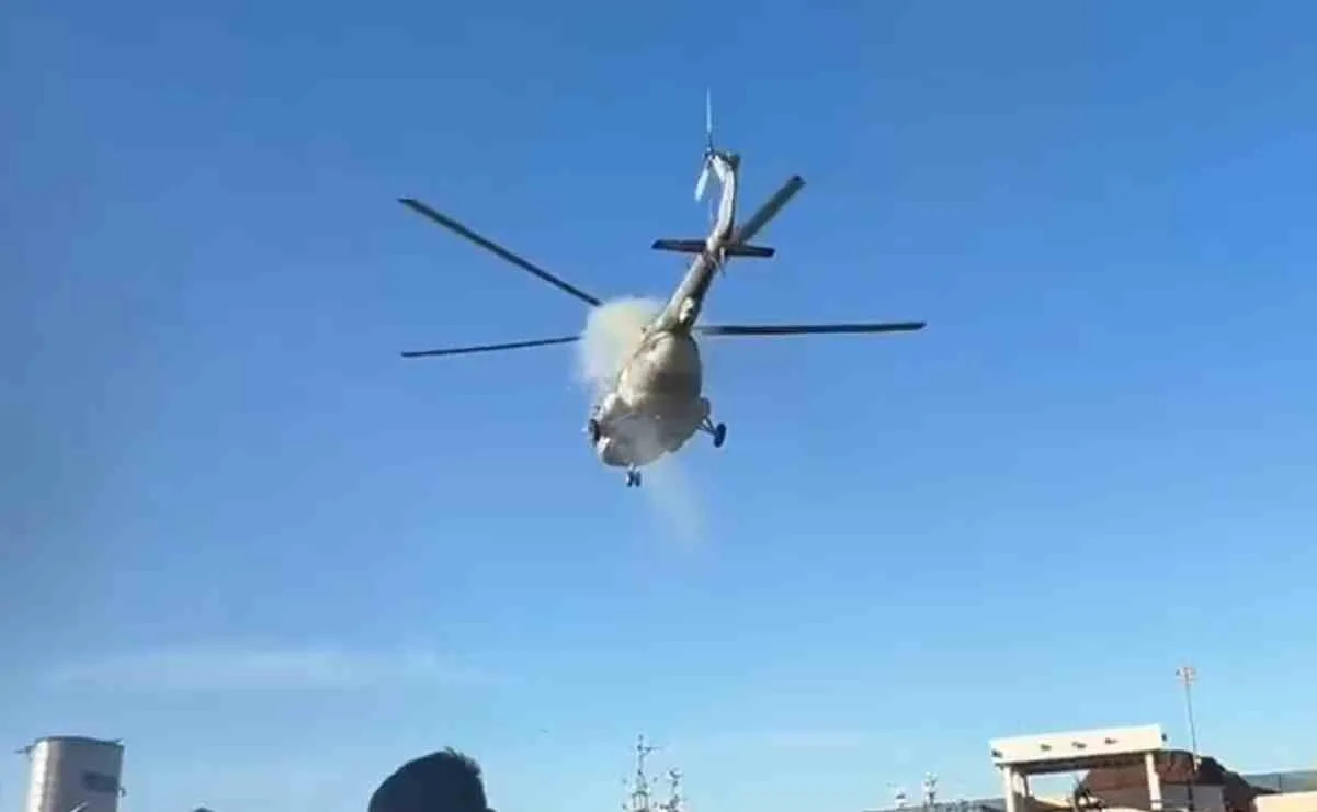 Helicóptero de la Marina aterriza de emergencia en Mazatlán tras falla en motor