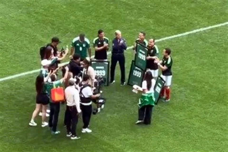 Homenaje a los campeones de la Copa Confederaciones 1999