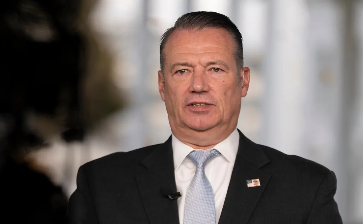 Renuncia jefe interino de ICE tras supervisar deportaciones masivas de Trump
