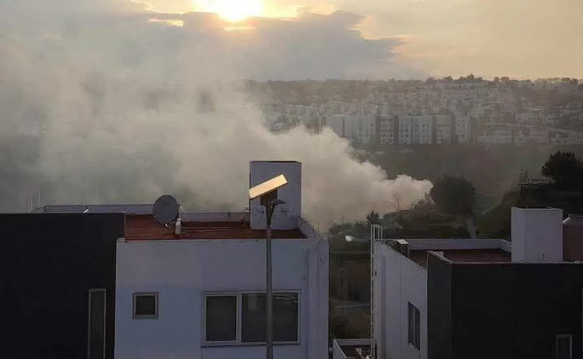 Incendio en pastizales de Atizapán moviliza a bomberos