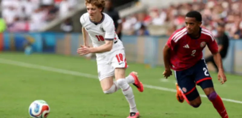 Inglaterra golea 3-0 a Costa Rica en su último ensayo mundialista