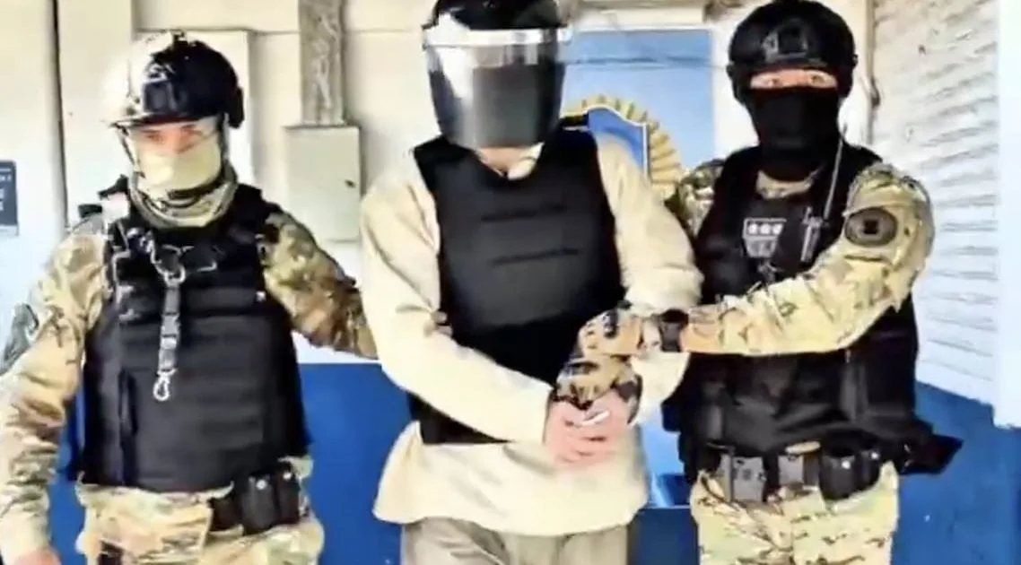 Argentina traslada a penal federal al contralmirante Fernando Farías Laguna