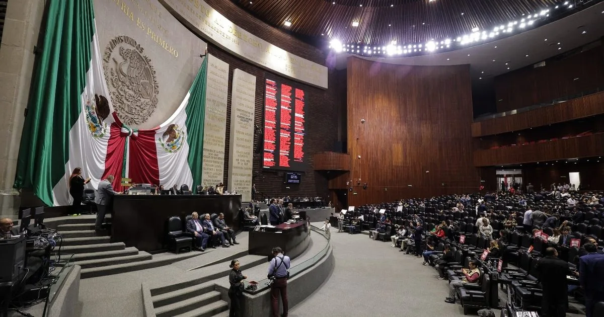 Diputados reciben iniciativas para inversión privada en infraestructura y reforma fiscal