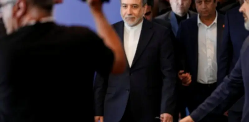 Irán exige a EU medir sus palabras tras amenaza de Trump en negociaciones