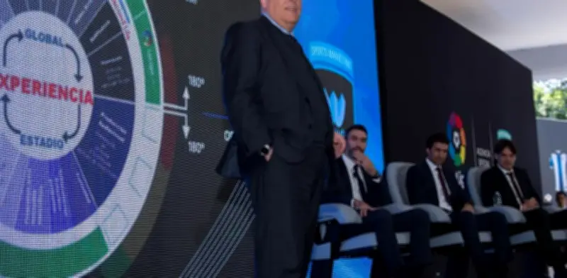 Javier Tebas critica a la FIFA por no cuidar el fútbol y pide diálogo