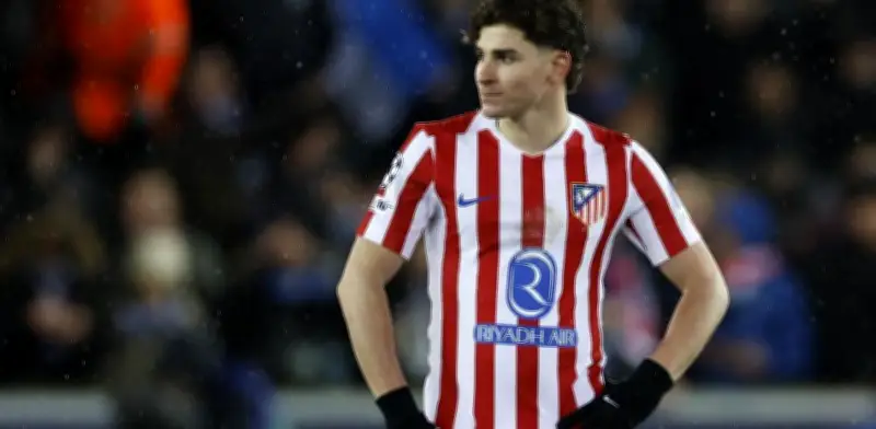 Julián Álvarez: la cláusula secreta que permite al Barcelona ficharlo