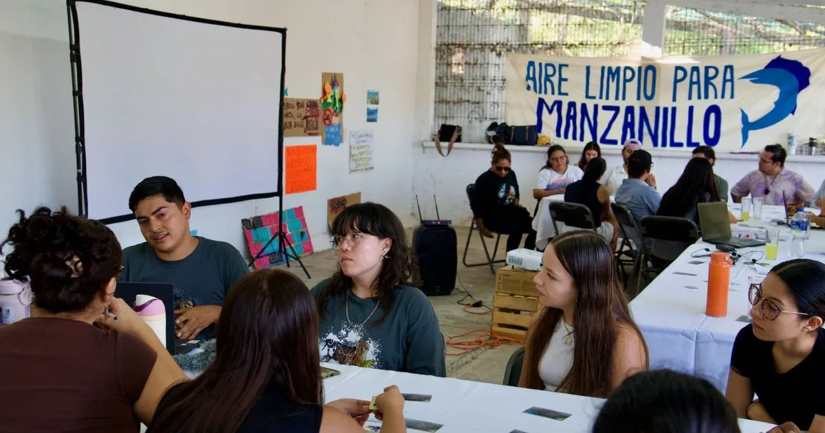 Jóvenes de cinco estados exigen fin de combustibles fósiles