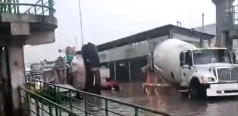 Lluvias torrenciales inundan varios municipios del Edomex