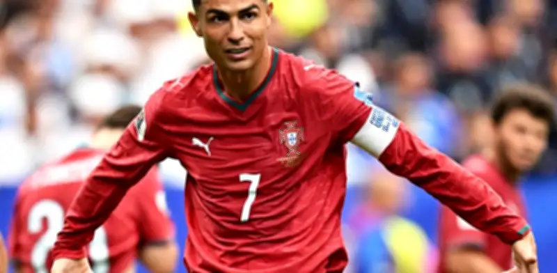 Madre de Cristiano Ronaldo lo emociona antes del duelo ante Colombia