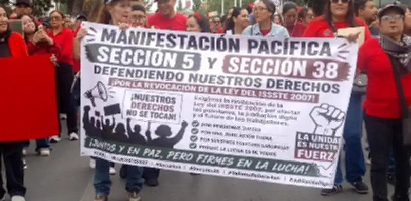 Maestros de Coahuila se unen al paro de la CNTE contra Ley del ISSSTE