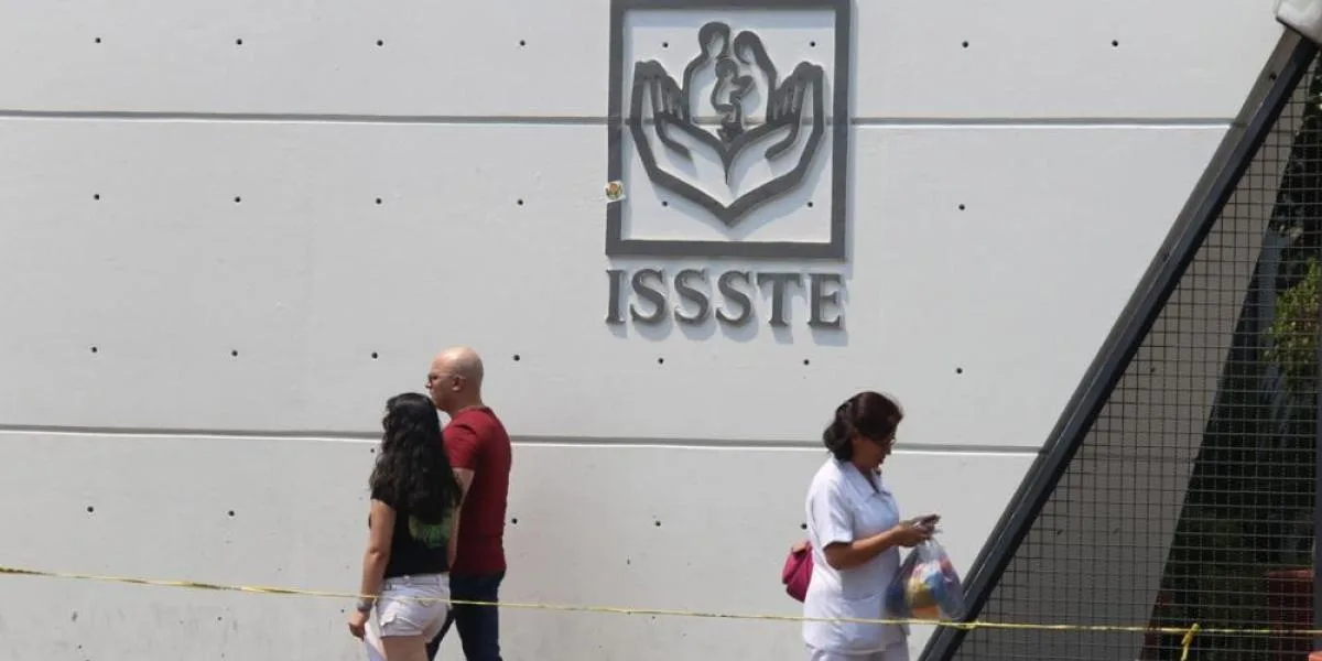 Maestros de Jalisco exigen salario profesional y reforma al ISSSTE