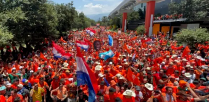 'Marea Naranja' baila 'Payaso de Rodeo' en Monterrey durante el Mundial 2026