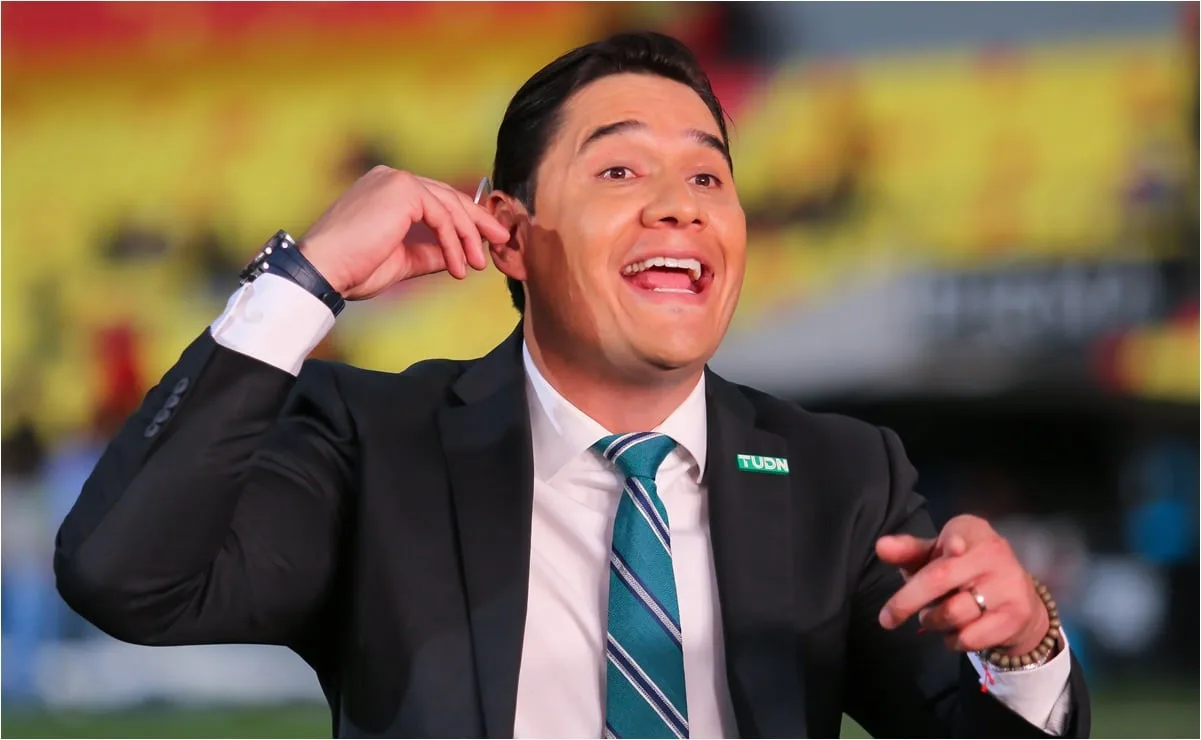 Moisés Muñoz aclara su salud tras emergencia hospitalaria