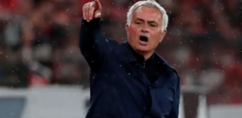 Mourinho rompe el silencio: sin rencor al Barça y amor eterno al Madrid