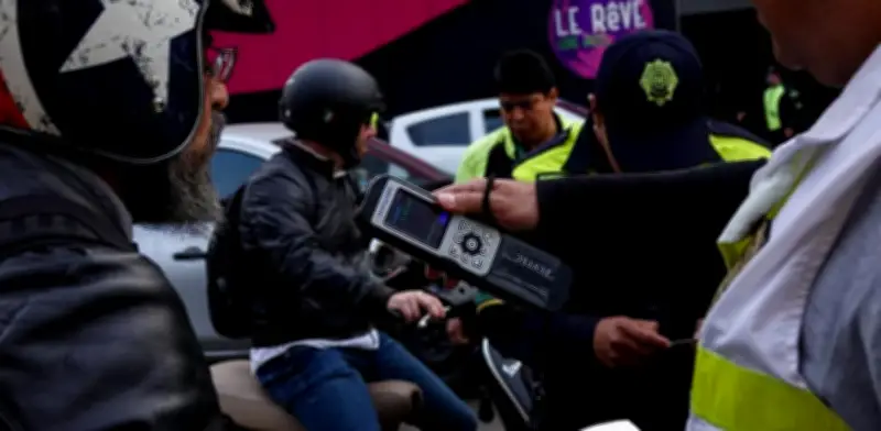 Más de 300 automovilistas caen en 'El Torito mundialista' en CDMX