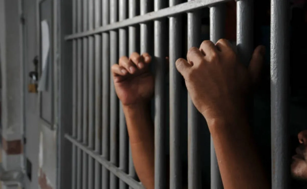 Sentencian a casi 45 años a hombre por feminicidio de su madre en Durango