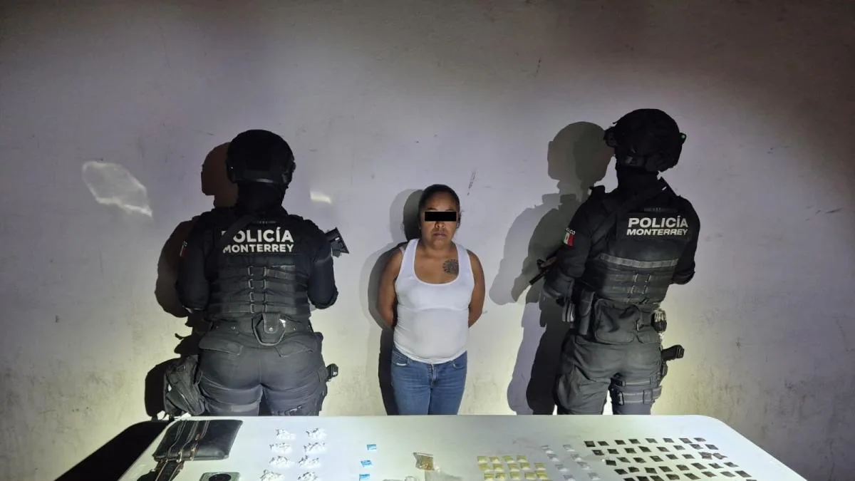 Mujer detenida en Monterrey con 201 dosis de droga