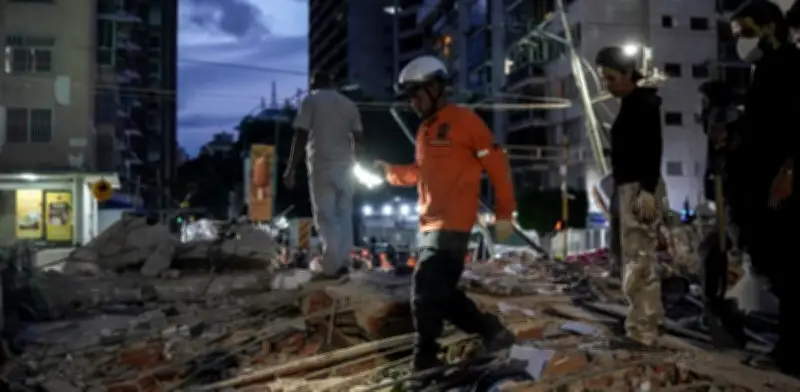 México envía rescatistas a Venezuela tras terremotos que dejan 164 muertos