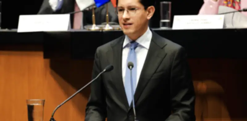 México y EU refuerzan agenda bilateral: tráfico de armas, drones y extradiciones