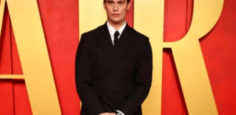 Nicholas Galitzine: de promesa del rugby a He-Man en Amos del Universo