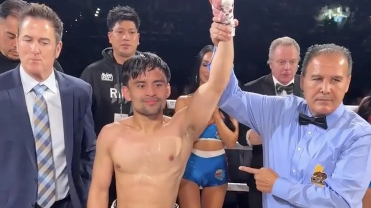 Pacquiao Jr. logra su primer nocaut profesional ante la mirada de su padre Manny