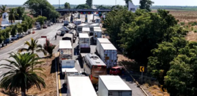 Paro nacional de transportistas: autopistas cerradas el 24 de junio
