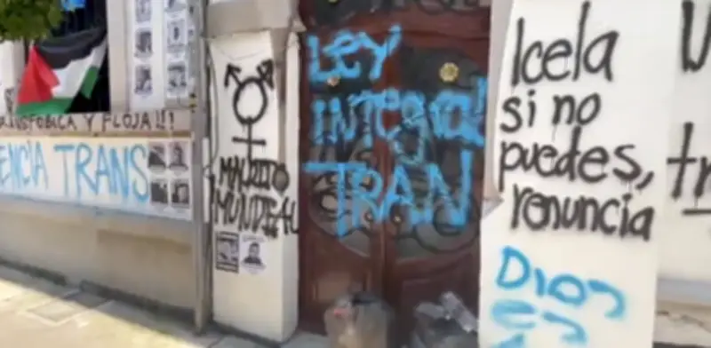 Periodista de Grupo Imagen denuncia agresión de colectivo trans en CDMX