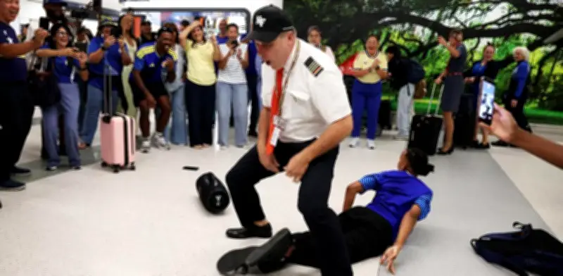 Piloto y jugador de Curazao forman dupla viral en Mundial 2026