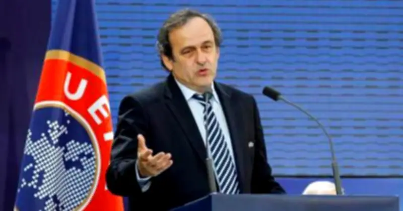 Platini presenta denuncia penal contra Infantino por conspiración