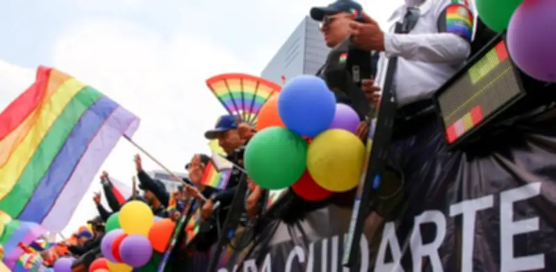 Policía capitalina se une por primera vez a la Marcha del Orgullo 2026