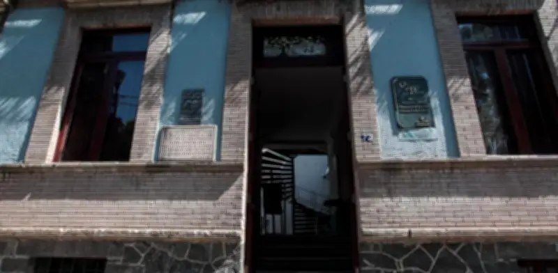 Polémica por convertir Casa del Poeta en cabaret público en CDMX