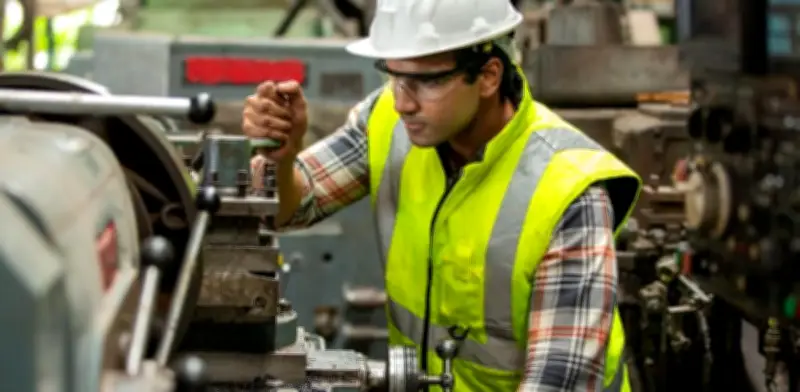 Producción industrial en México crece 2.1% en abril de 2026