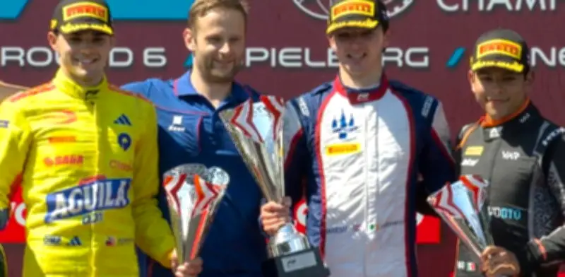 Rafael Villagómez logra su primer podio del año en la sprint de F2 en Spielberg