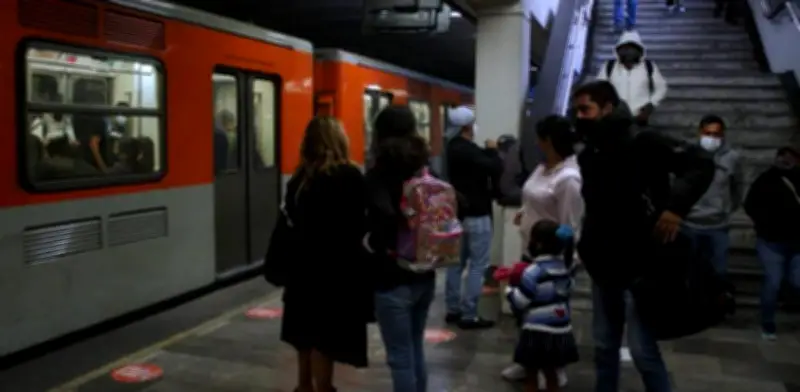Reabren estaciones de Línea 9 del Metro tras rehabilitación de vías
