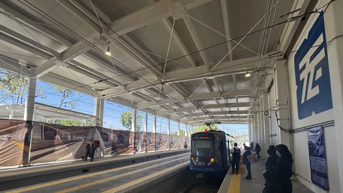 Reabren estación Taxqueña del Tren Ligero por partido México-Portugal