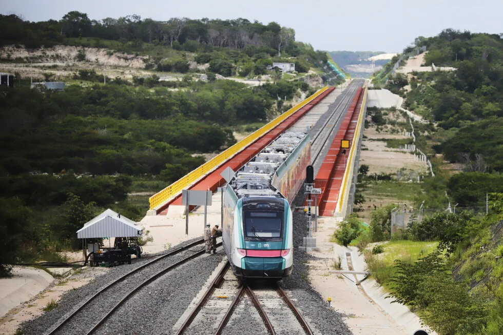 Tren Maya sufre descarrilamiento por falla en agujas; no hay heridos