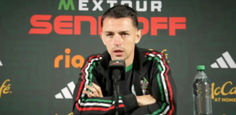 Rubens Sambueza critica convocatoria de Álvaro Fidalgo con México