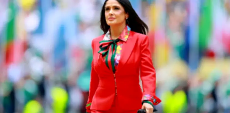 Salma Hayek no tocó la Copa del Mundo por estricto protocolo de la FIFA
