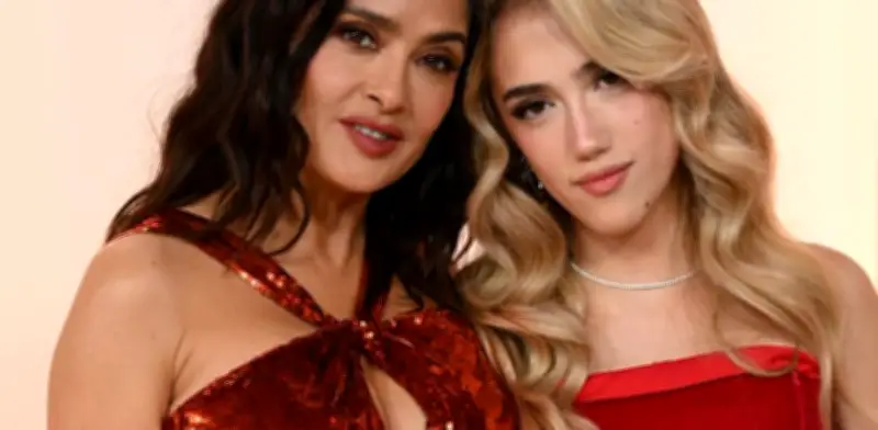 Salma Hayek y Valentina Paloma asisten a concierto de Bad Bunny en Londres
