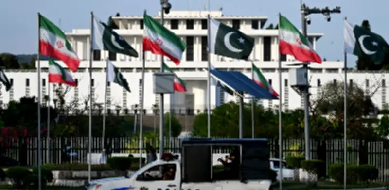 Senado de EU desafía a Trump y exige retirar tropas del conflicto con Irán