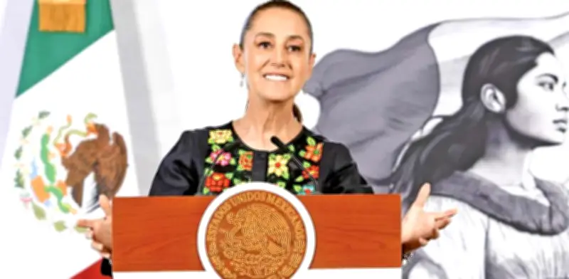 Sheinbaum elogia a Katia Itzel: "Las mujeres podemos ser lo que queramos"
