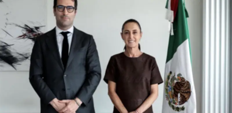 Sheinbaum se reúne con vicepresidente de España en sede alterna